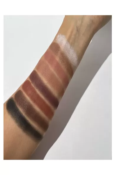 DALI EYESHADOW PALETTE - BARE ESSENCE